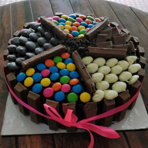 Kit kat Cakes 1 kg